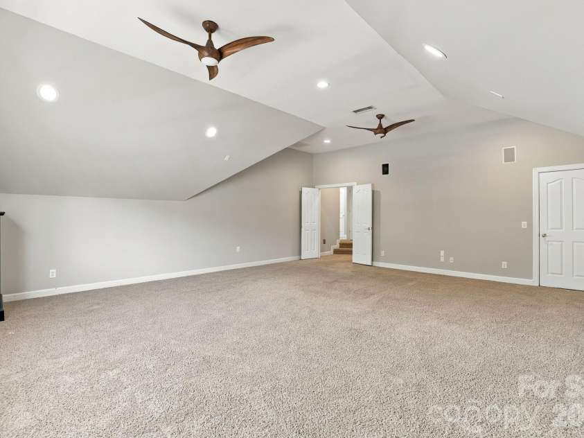 702 Carver Pond Lane, Waxhaw, NC 28173.  MLS# CAR4419150, YatesRealty ID 50981. 