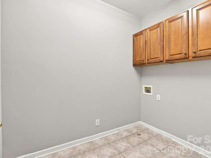 702 Carver Pond Lane, Waxhaw, NC 28173.  MLS# CAR4419150, YatesRealty ID 50981. 