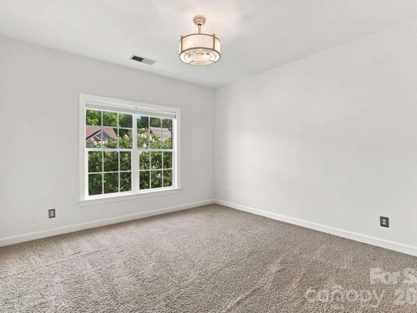702 Carver Pond Lane, Waxhaw, NC 28173.  MLS# CAR4419150, YatesRealty ID 50981. 