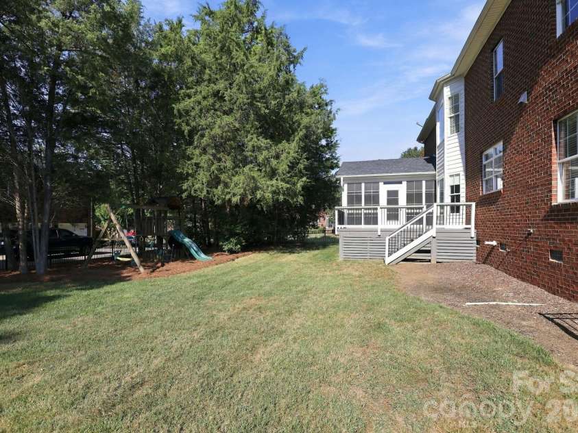 702 Carver Pond Lane, Waxhaw, NC 28173.  MLS# CAR4419150, YatesRealty ID 50981. 