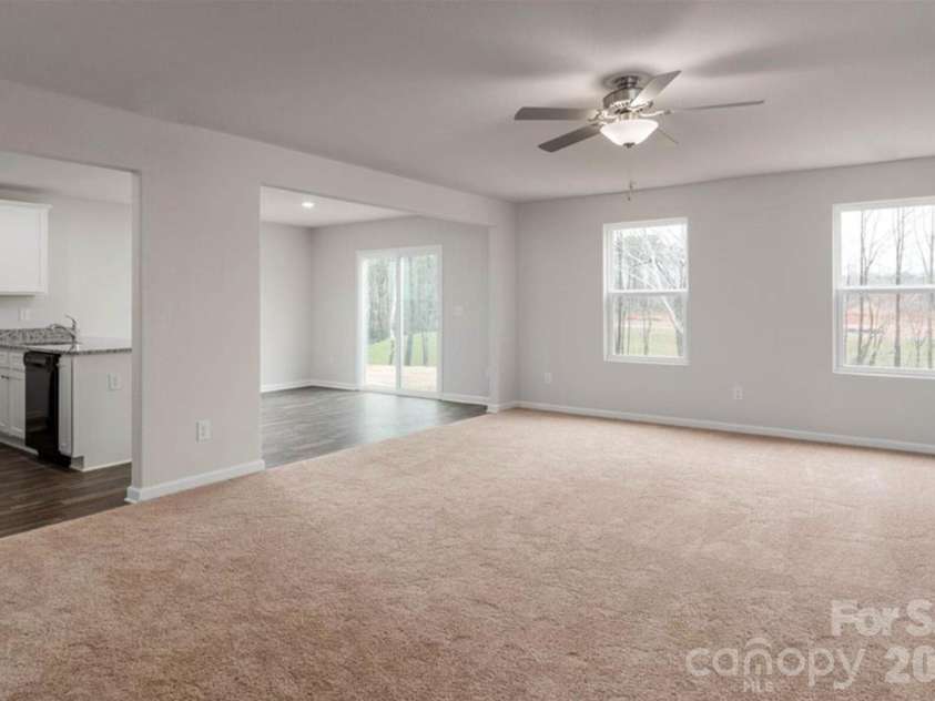 9120 Creedmore Hills Drive, Charlotte, NC 28214.  MLS# CAR4425074, YatesRealty ID 50983. 