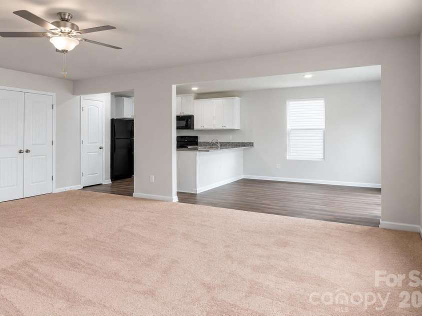 9120 Creedmore Hills Drive, Charlotte, NC 28214.  MLS# CAR4425074, YatesRealty ID 50983. 