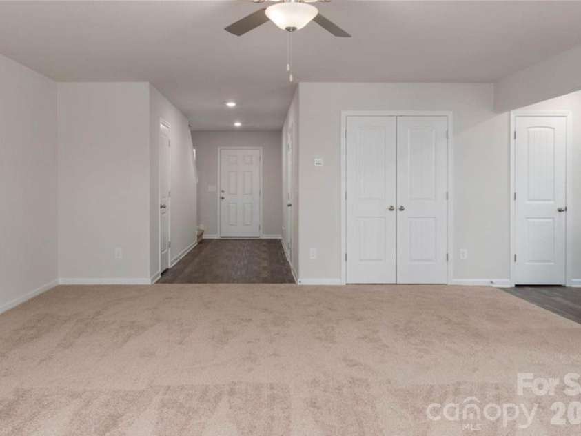 9120 Creedmore Hills Drive, Charlotte, NC 28214.  MLS# CAR4425074, YatesRealty ID 50983. 