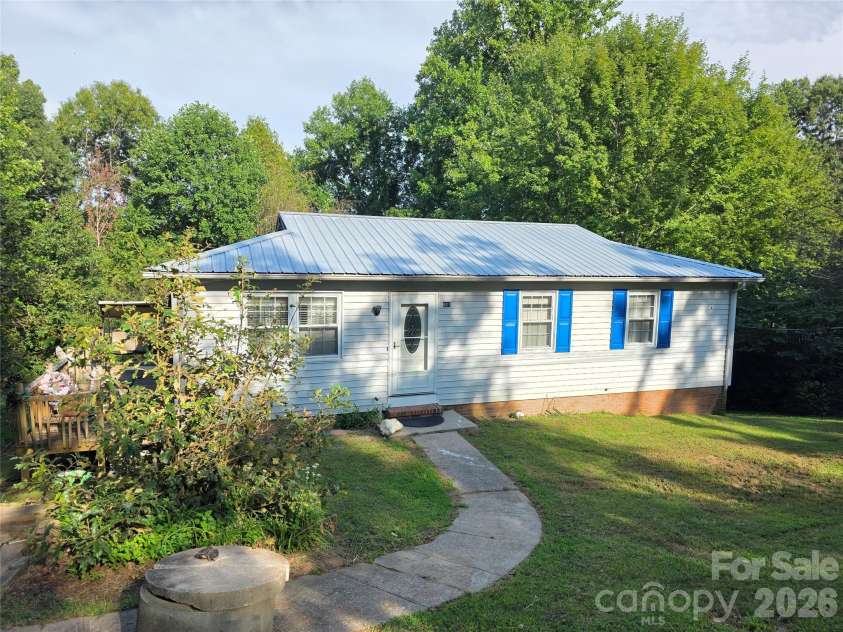 601 Hennessee Street, Morganton, NC 28655.  MLS# CAR4425023, YatesRealty ID 50986. 