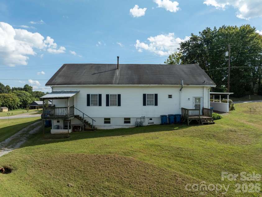 84 Falls Avenue, Granite Falls, NC 28630.  MLS# CAR4424296, YatesRealty ID 50987. 
