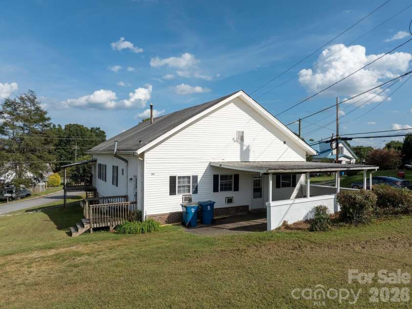 84 Falls Avenue, Granite Falls, NC 28630.  MLS# CAR4424296, YatesRealty ID 50987. 