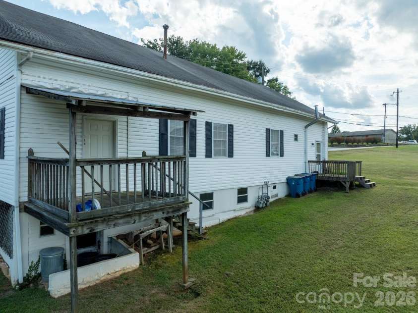 84 Falls Avenue, Granite Falls, NC 28630.  MLS# CAR4424296, YatesRealty ID 50987. 