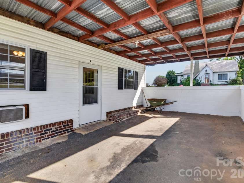 84 Falls Avenue, Granite Falls, NC 28630.  MLS# CAR4424296, YatesRealty ID 50987. 