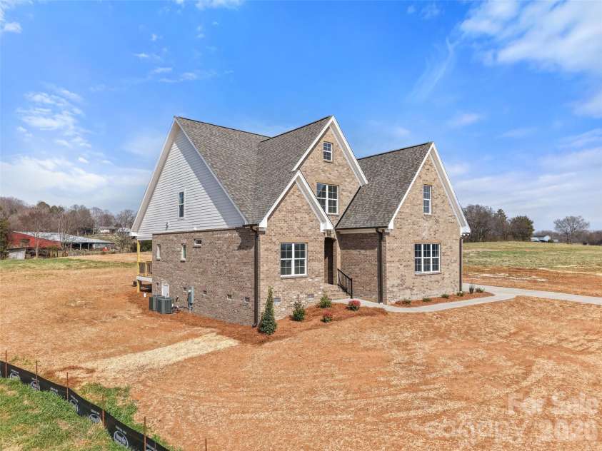174 Orchard Grass Court, Mocksville, NC 27028.  MLS# CAR4424604, YatesRealty ID 50989. 