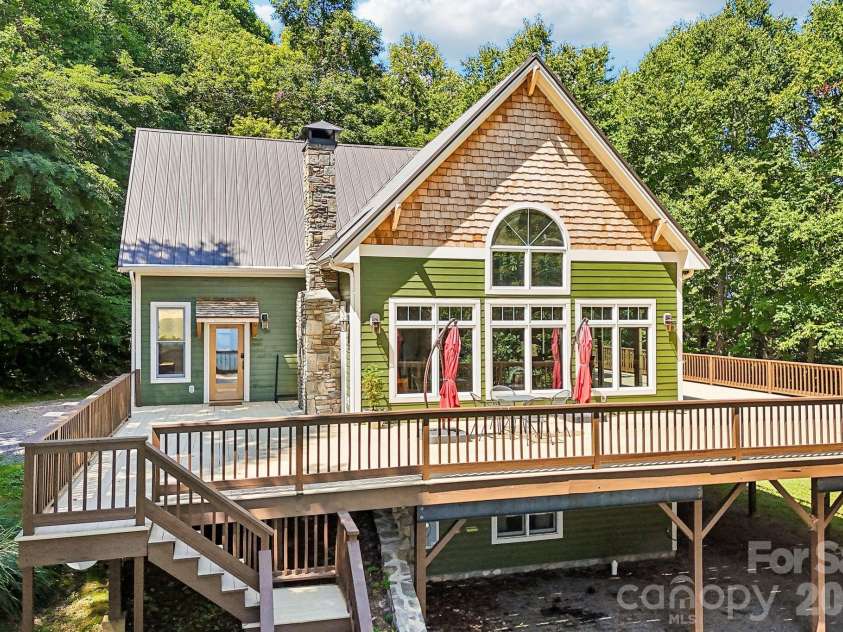 2705 Sand Branch Road, Black Mountain, NC 28711.  MLS# CAR4423859, YatesRealty ID 50995. 