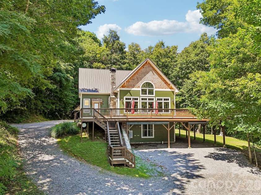 2705 Sand Branch Road, Black Mountain, NC 28711.  MLS# CAR4423859, YatesRealty ID 50995. 