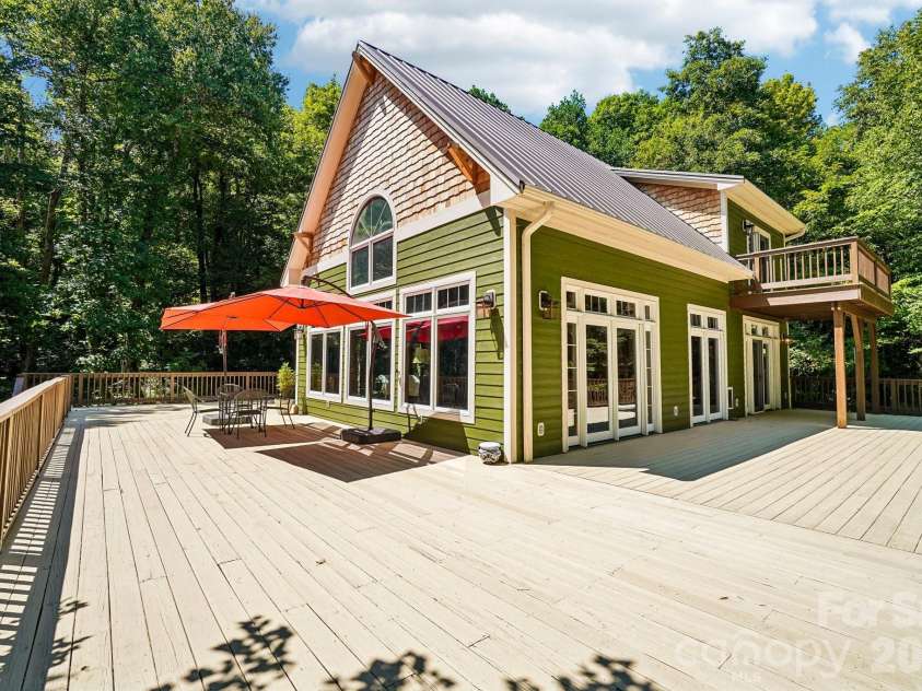 2705 Sand Branch Road, Black Mountain, NC 28711.  MLS# CAR4423859, YatesRealty ID 50995. 