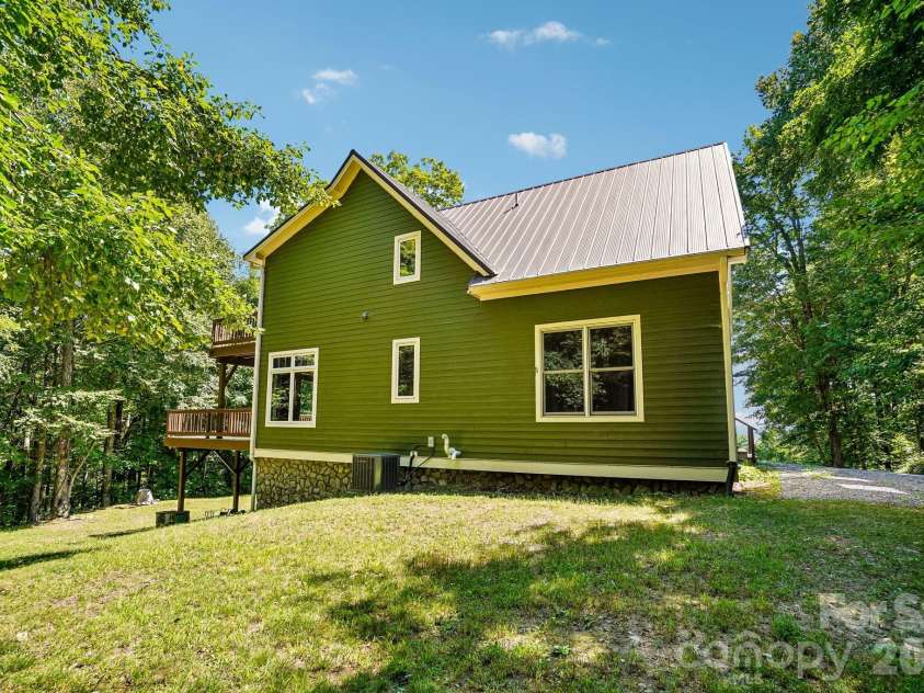 2705 Sand Branch Road, Black Mountain, NC 28711.  MLS# CAR4423859, YatesRealty ID 50995. 