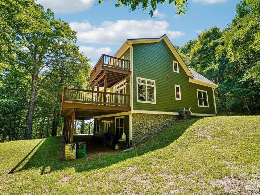 2705 Sand Branch Road, Black Mountain, NC 28711.  MLS# CAR4423859, YatesRealty ID 50995. 