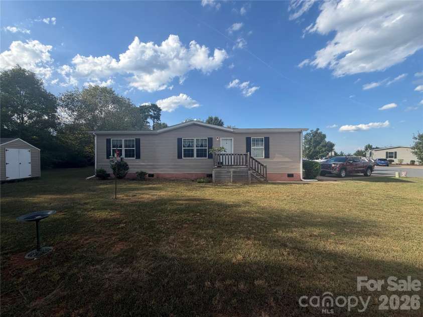 9902 Ashe Court, Charlotte, NC 28215.  MLS# CAR4425055, YatesRealty ID 50996. 