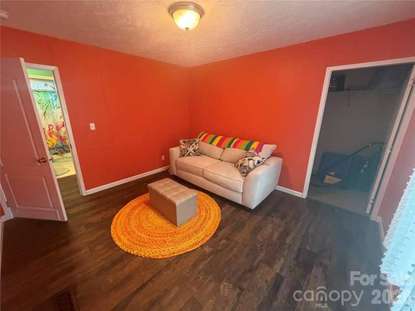 9902 Ashe Court, Charlotte, NC 28215.  MLS# CAR4425055, YatesRealty ID 50996. 