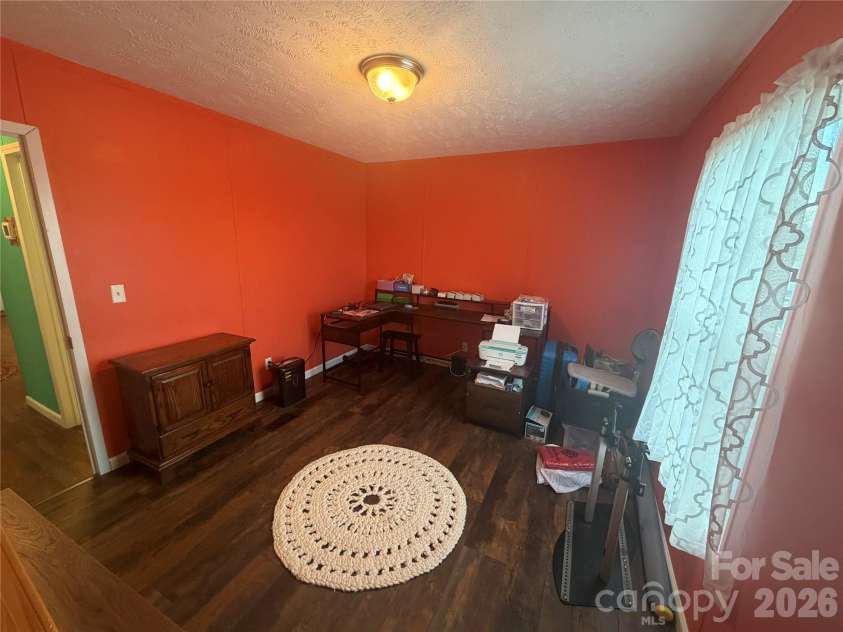 9902 Ashe Court, Charlotte, NC 28215.  MLS# CAR4425055, YatesRealty ID 50996. 