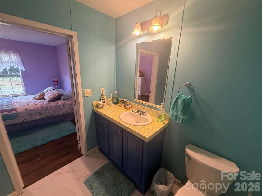 9902 Ashe Court, Charlotte, NC 28215.  MLS# CAR4425055, YatesRealty ID 50996. 