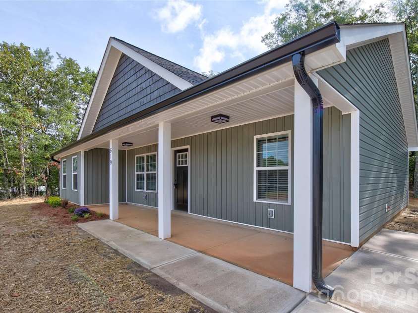 519 Third Street, McBee, SC 29101.  MLS# CAR4425050, YatesRealty ID 50997. 