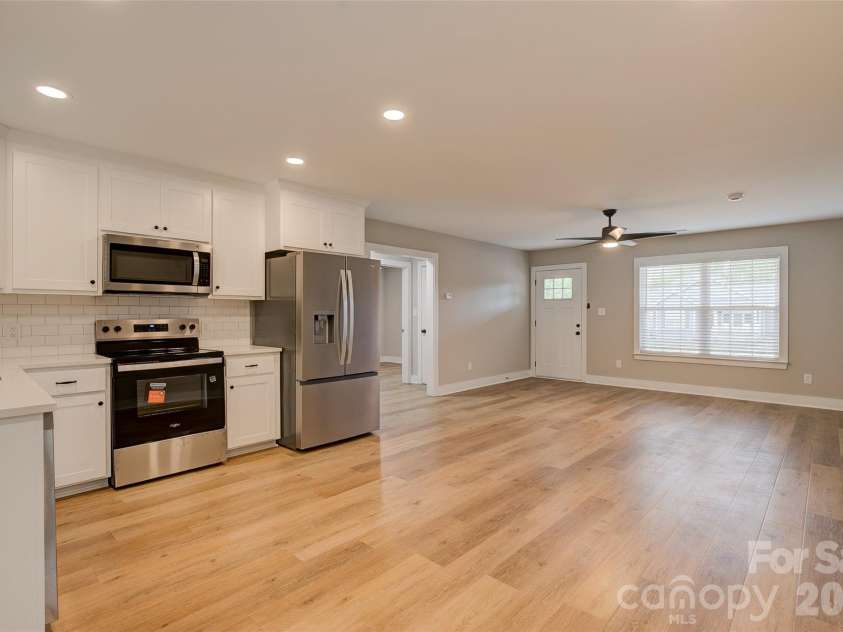 519 Third Street, McBee, SC 29101.  MLS# CAR4425050, YatesRealty ID 50997. 