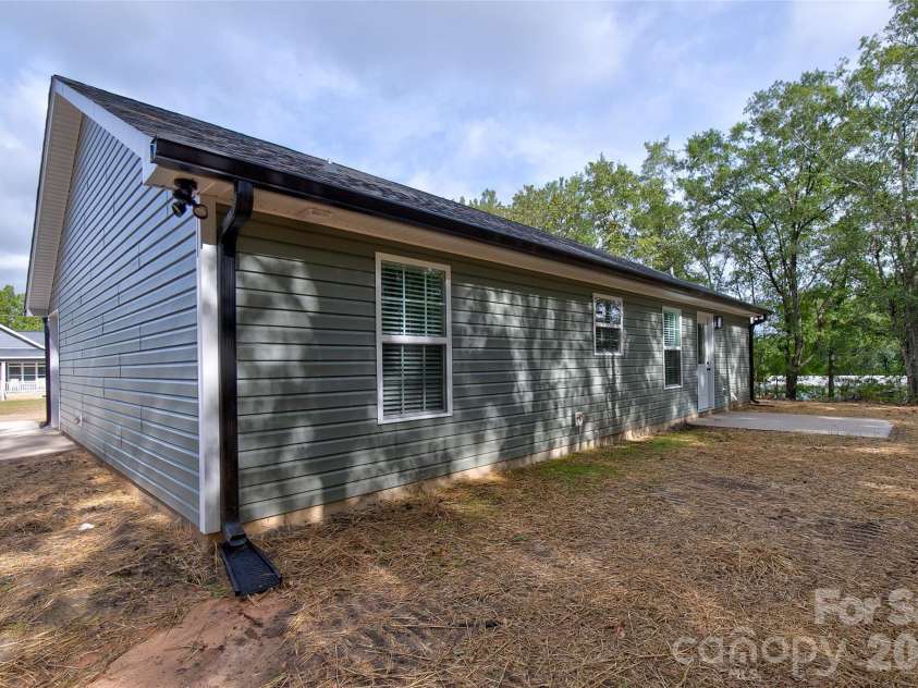 519 Third Street, McBee, SC 29101.  MLS# CAR4425050, YatesRealty ID 50997. 