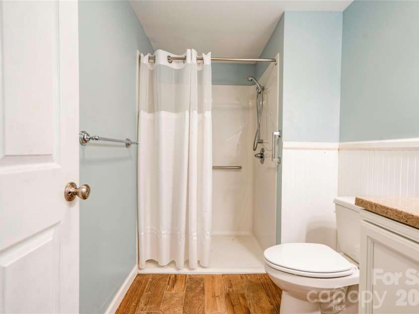 1229 New Crest Lane, Shelby, NC 28150.  MLS# CAR4423659, YatesRealty ID 50999. Bathroom 4 - Basement