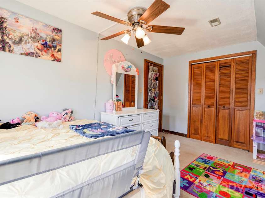 1229 New Crest Lane, Shelby, NC 28150.  MLS# CAR4423659, YatesRealty ID 50999. Bedroom 3