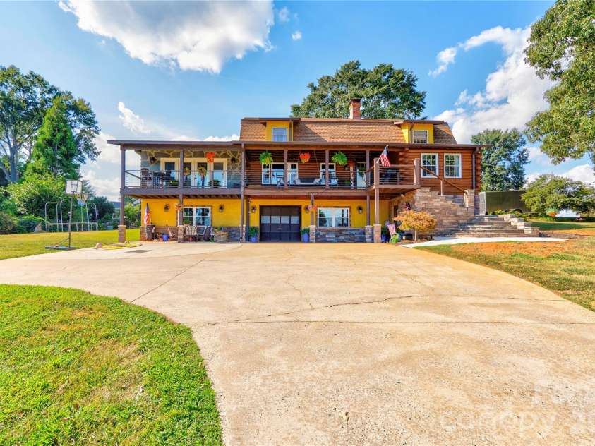 1229 New Crest Lane, Shelby, NC 28150.  MLS# CAR4423659, YatesRealty ID 50999. Front