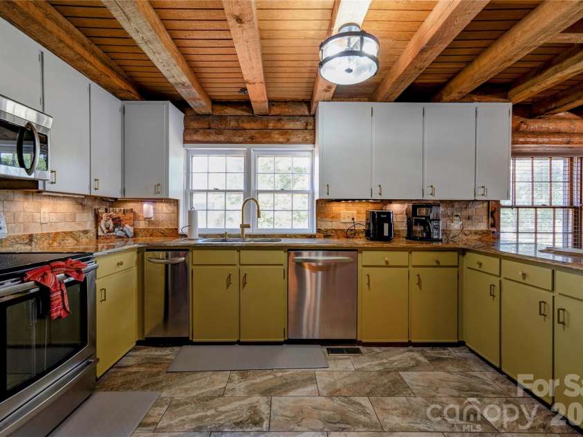 1229 New Crest Lane, Shelby, NC 28150.  MLS# CAR4423659, YatesRealty ID 50999. Kitchen