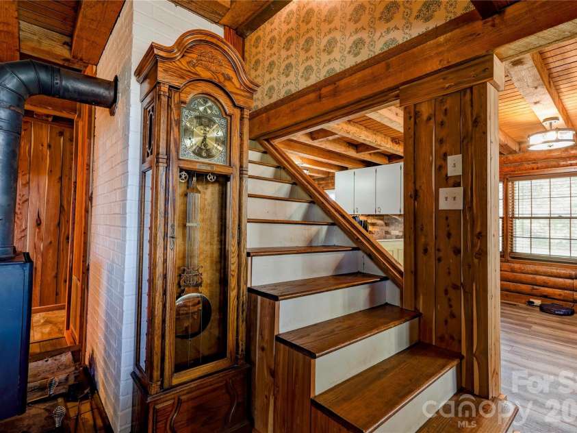 1229 New Crest Lane, Shelby, NC 28150.  MLS# CAR4423659, YatesRealty ID 50999. Stairs to upper level