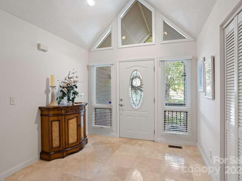 128 Forest View Drive, Flat Rock, NC 28731.  MLS# CAR4303335, YatesRealty ID 51. 