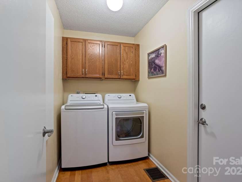 128 Forest View Drive, Flat Rock, NC 28731.  MLS# CAR4303335, YatesRealty ID 51. 