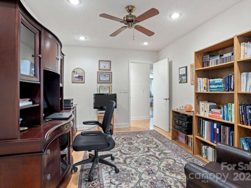 128 Forest View Drive, Flat Rock, NC 28731.  MLS# CAR4303335, YatesRealty ID 51. 