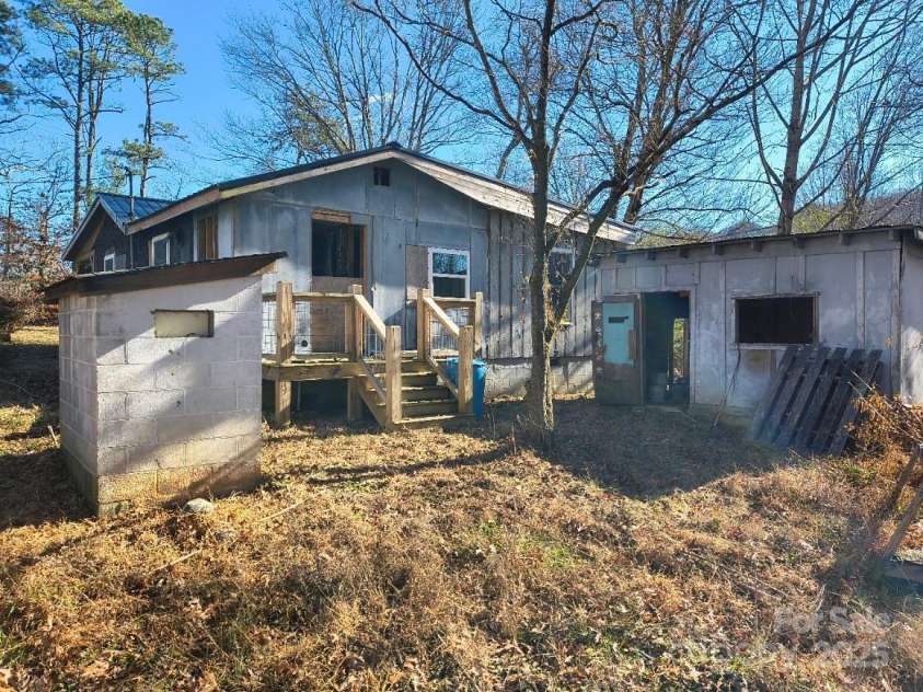 28 Pearl Street, Black Mountain, NC 28711.  MLS# CAR4328633, YatesRealty ID 510. Back of Home