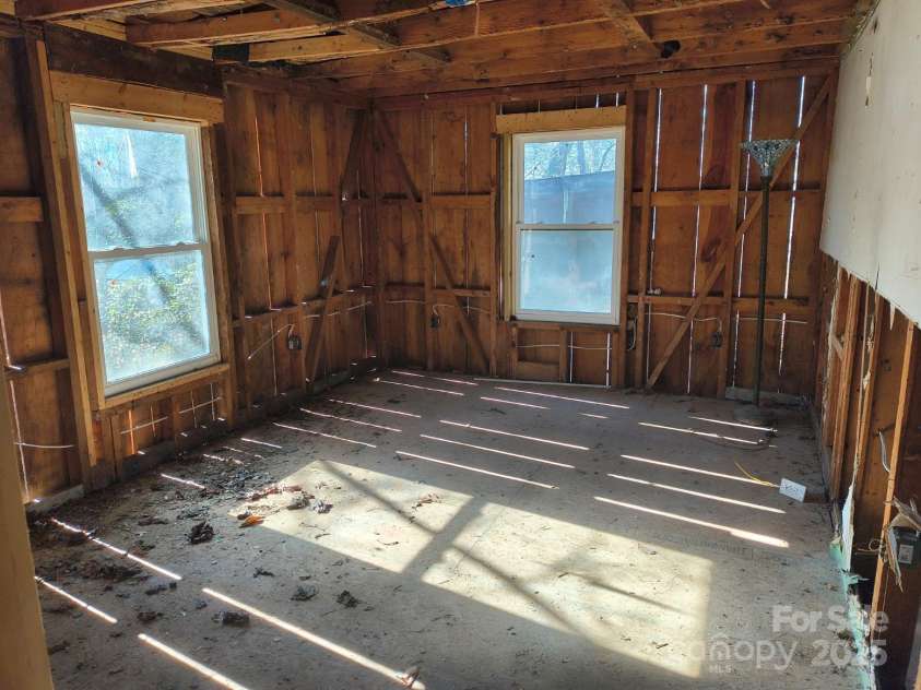 28 Pearl Street, Black Mountain, NC 28711.  MLS# CAR4328633, YatesRealty ID 510. Bedroom