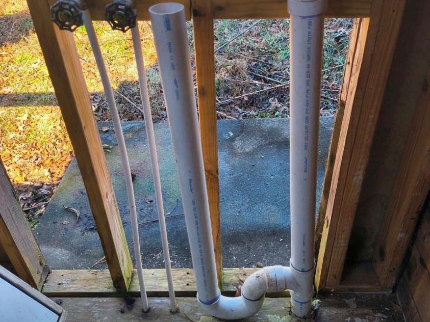 28 Pearl Street, Black Mountain, NC 28711.  MLS# CAR4328633, YatesRealty ID 510. Washer Hookup