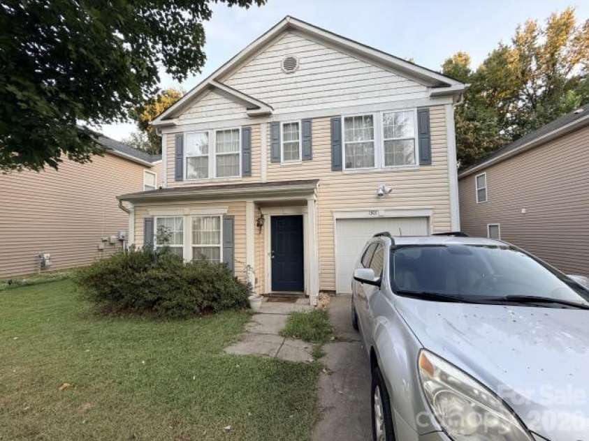 1301 Allegiance Drive, Charlotte, NC 28217.  MLS# CAR4424649, YatesRealty ID 51001. 