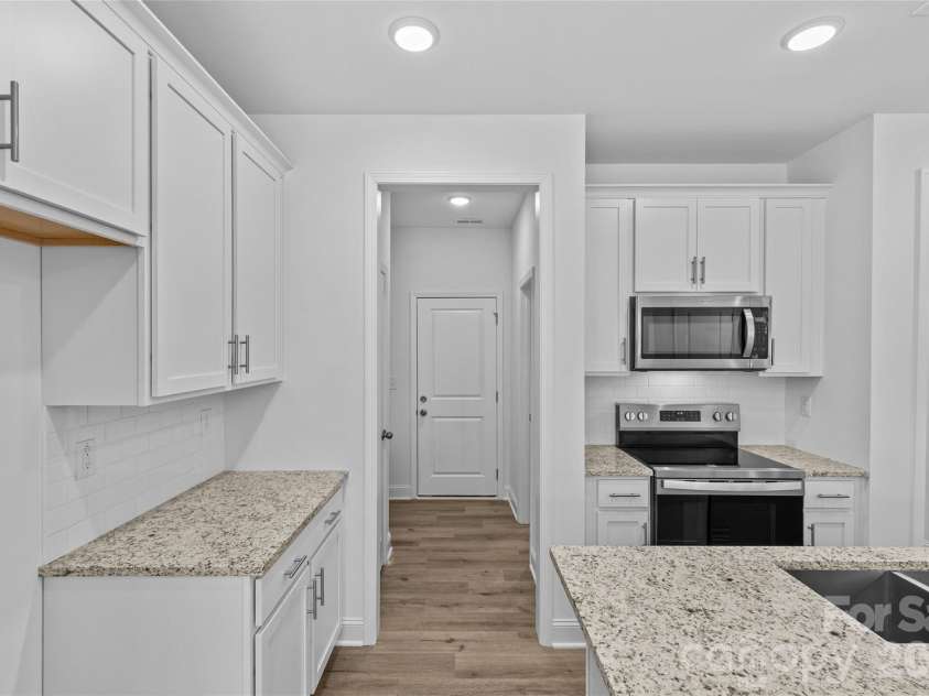 4008 Crooked Spruce Court, Matthews, NC 28105.  MLS# CAR4425000, YatesRealty ID 51002. 