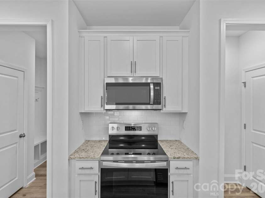 4008 Crooked Spruce Court, Matthews, NC 28105.  MLS# CAR4425000, YatesRealty ID 51002. 