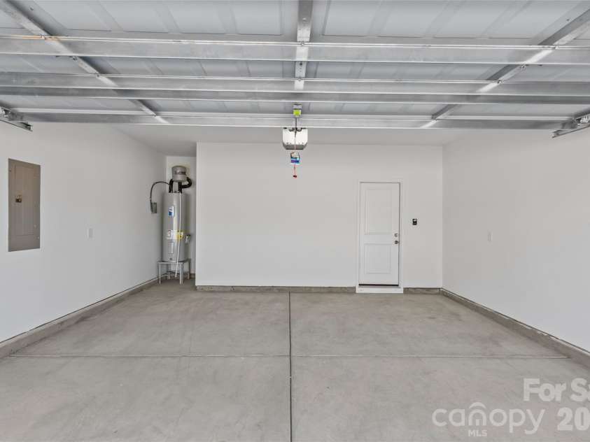 4008 Crooked Spruce Court, Matthews, NC 28105.  MLS# CAR4425000, YatesRealty ID 51002. 