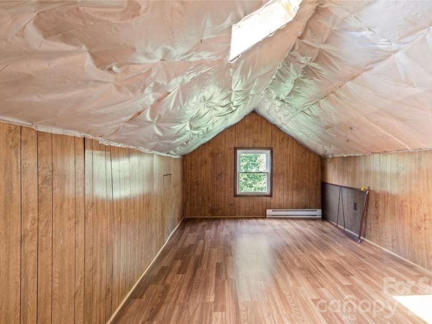 5035 Shattalon Drive, Winston Salem, NC 27106.  MLS# CAR4424941, YatesRealty ID 51003. 