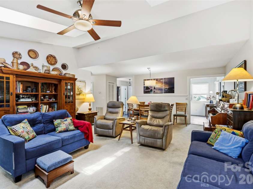13 Llama Vista Court, Black Mountain, NC 28711.  MLS# CAR4423971, YatesRealty ID 51004. 