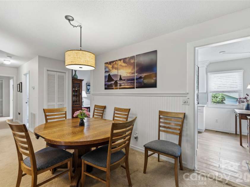 13 Llama Vista Court, Black Mountain, NC 28711.  MLS# CAR4423971, YatesRealty ID 51004. 