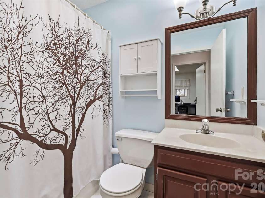 13 Llama Vista Court, Black Mountain, NC 28711.  MLS# CAR4423971, YatesRealty ID 51004. 