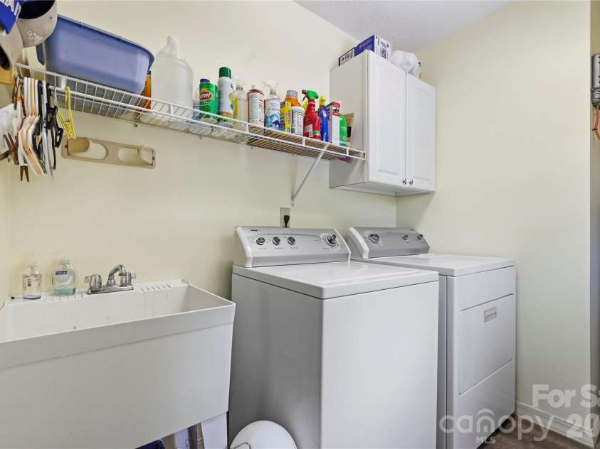 13 Llama Vista Court, Black Mountain, NC 28711.  MLS# CAR4423971, YatesRealty ID 51004. 