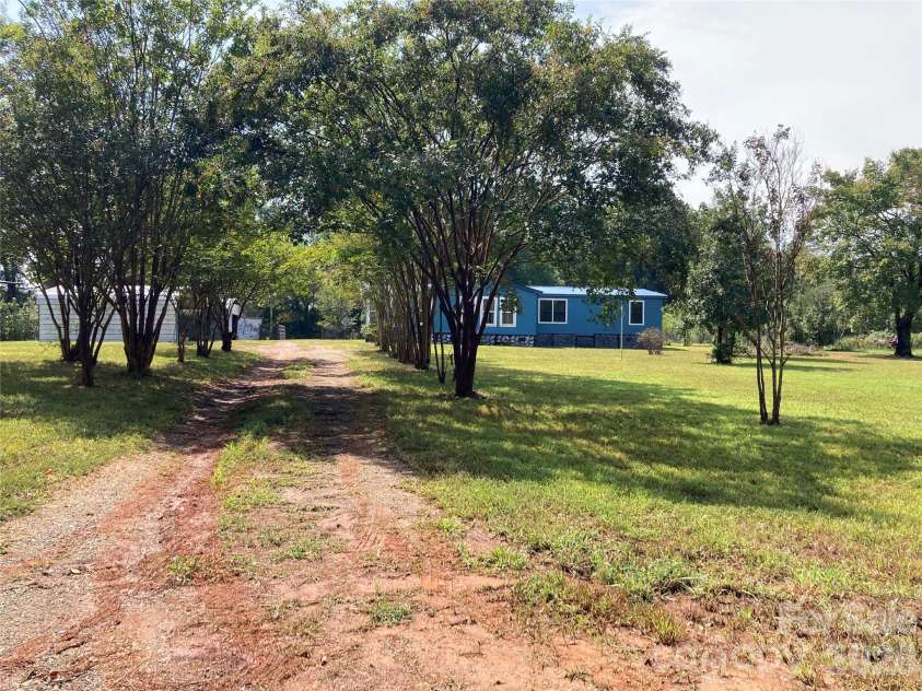 645 Ranchwood Drive, Salisbury, NC 28146.  MLS# CAR4422043, YatesRealty ID 51007. 