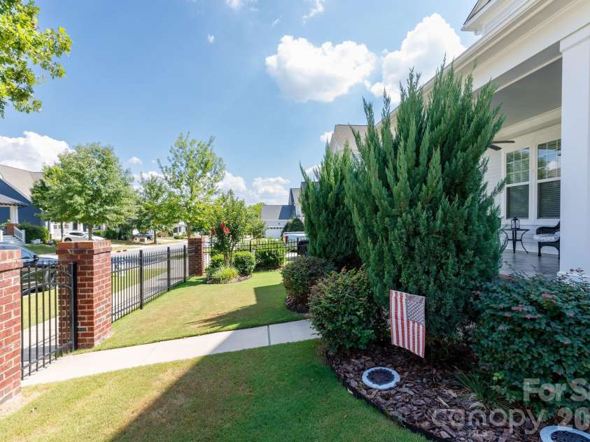 1522 Half Pint Loop, Fort Mill, SC 29708.  MLS# CAR4425037, YatesRealty ID 51008. 