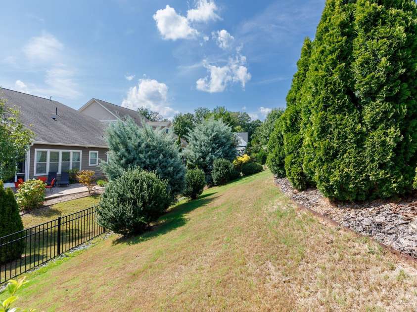 1522 Half Pint Loop, Fort Mill, SC 29708.  MLS# CAR4425037, YatesRealty ID 51008. 