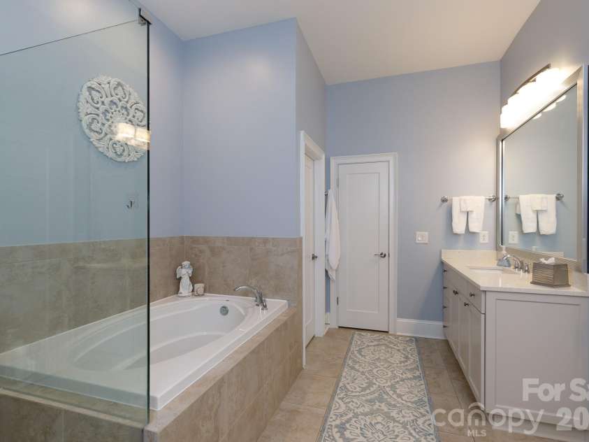1522 Half Pint Loop, Fort Mill, SC 29708.  MLS# CAR4425037, YatesRealty ID 51008. 