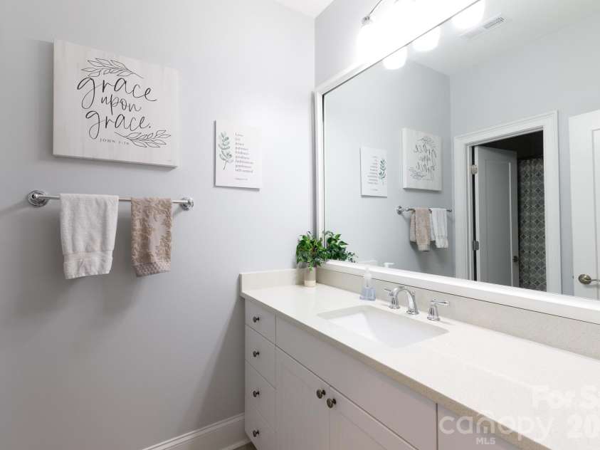 1522 Half Pint Loop, Fort Mill, SC 29708.  MLS# CAR4425037, YatesRealty ID 51008. 
